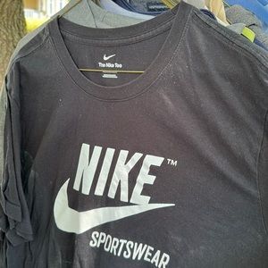 Nike basic tee